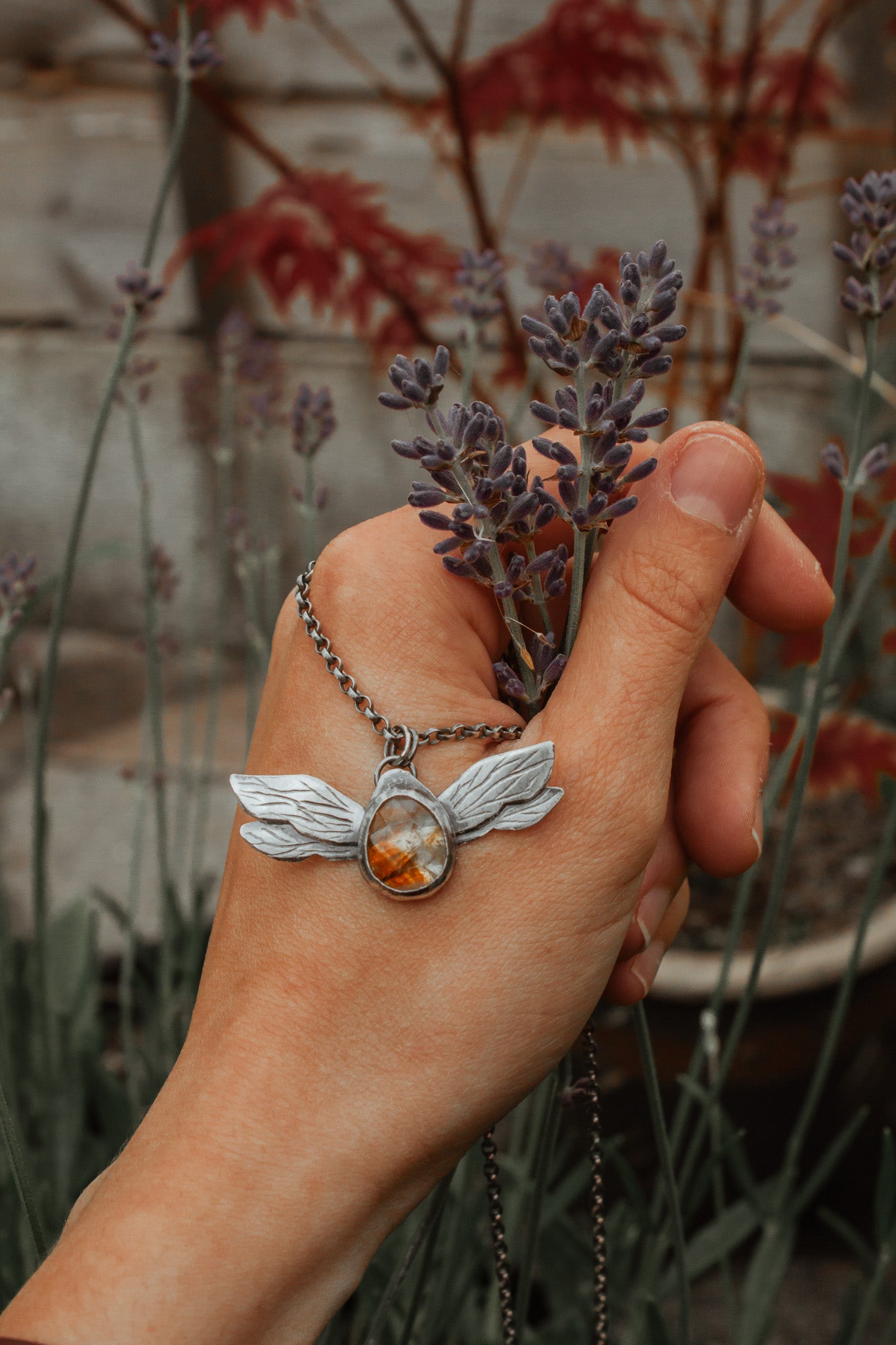 Red-Tailed Bee Necklace