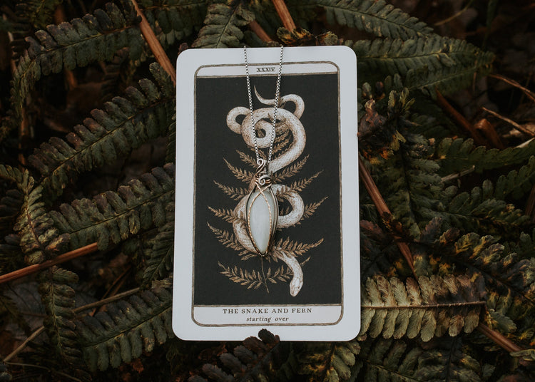 Oracle Necklaces include the card, necklace and an envelope with the reading.