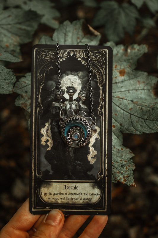 "Hecate" Oracle Necklace