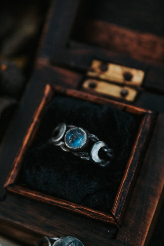 Hecate Ring
